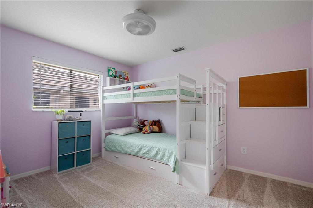 PINEWOOD LAKES - Residential