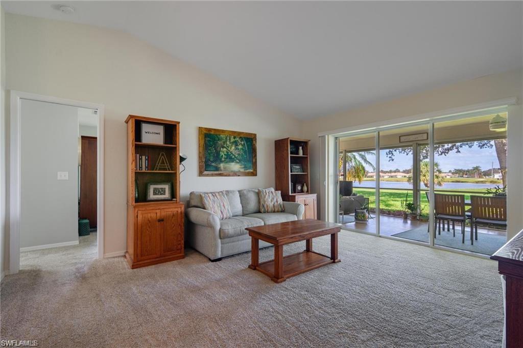 PINEWOOD LAKES - Residential