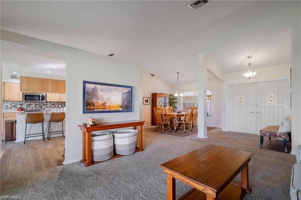 PINEWOOD LAKES - Residential