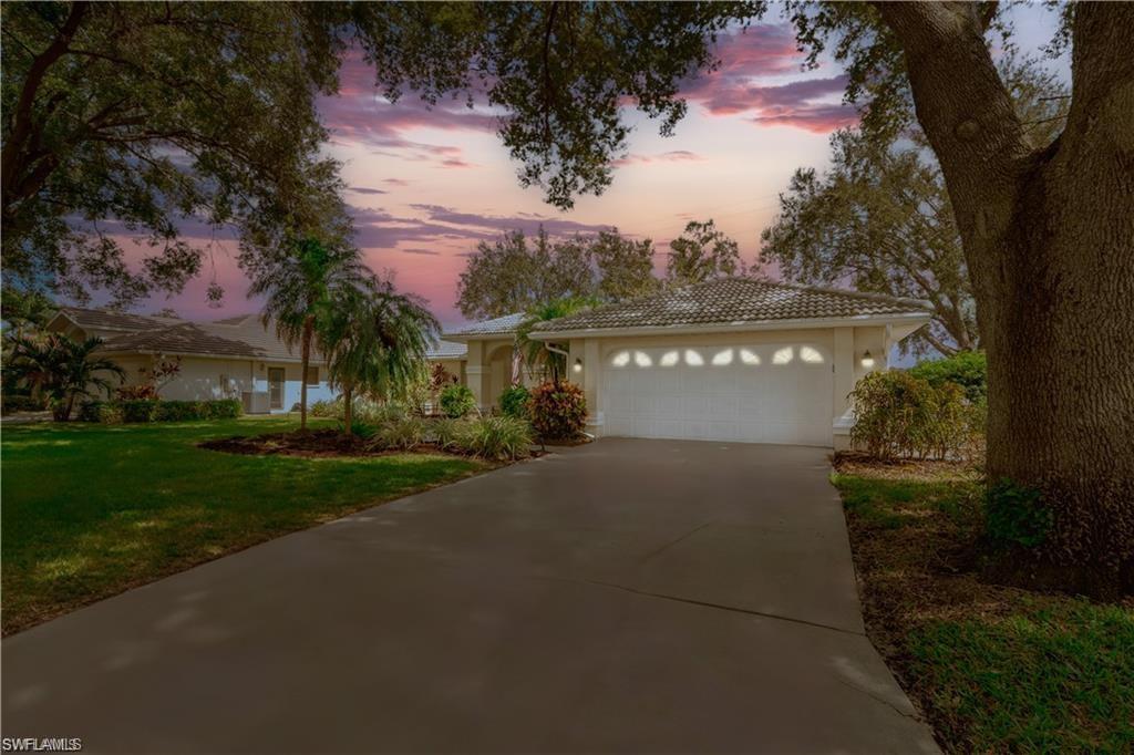 PINEWOOD LAKES - Residential