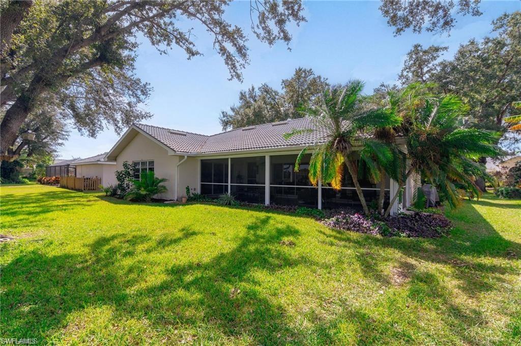 PINEWOOD LAKES - Residential