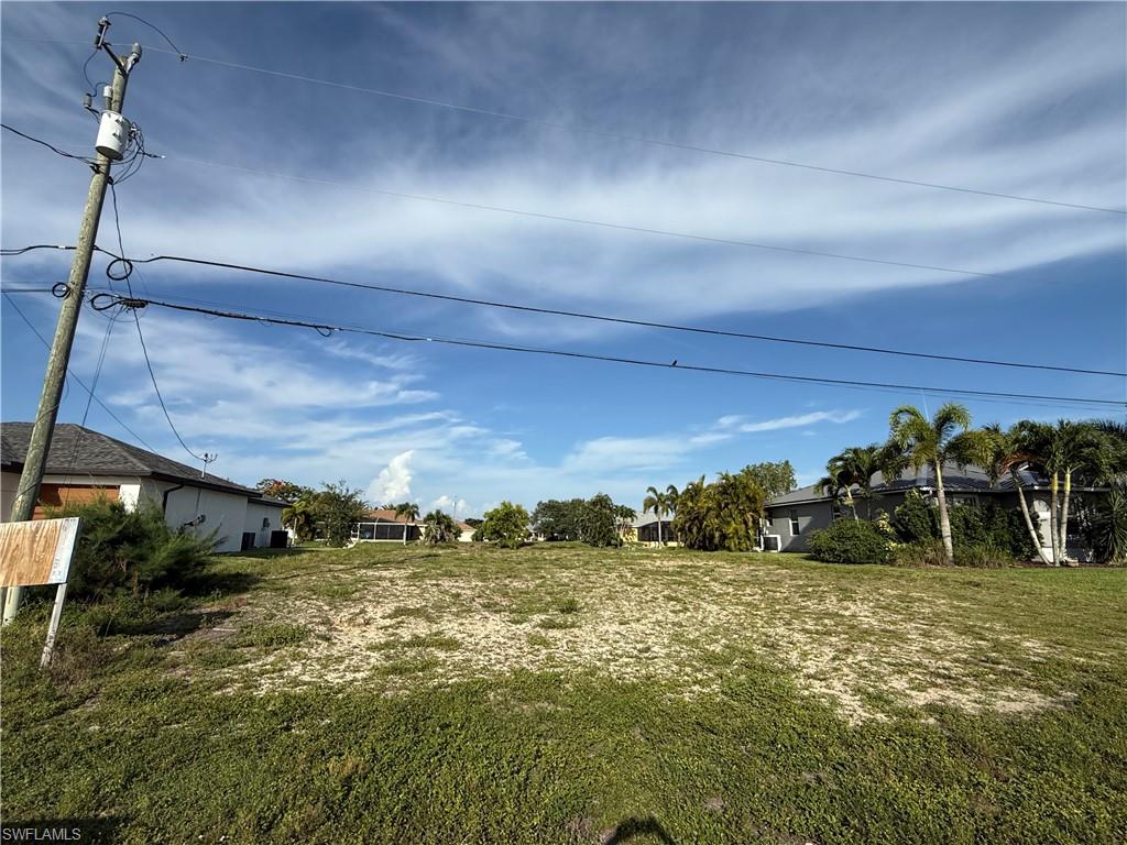 CAPE CORAL - Land