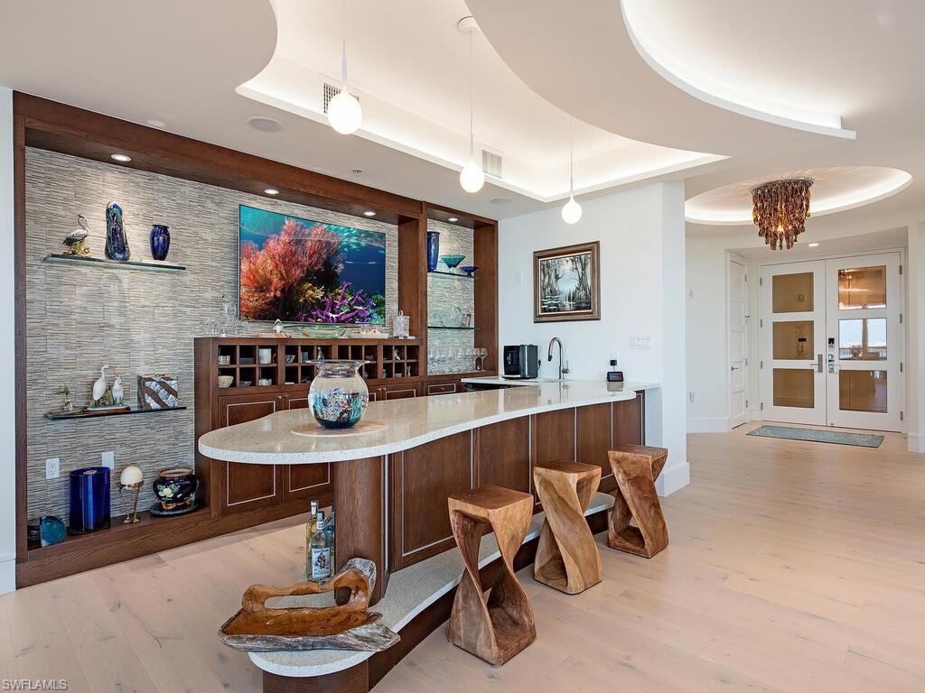 LA SCALA AT THE COLONY - Residential