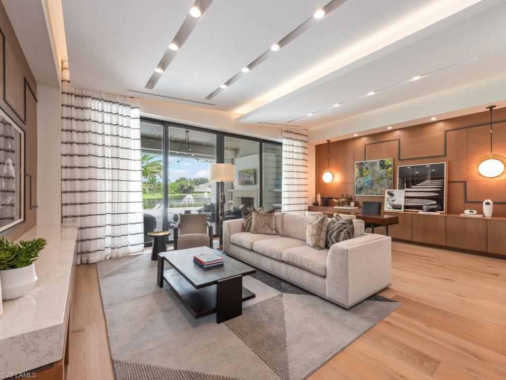 BAY COLONY SHORES - Residential