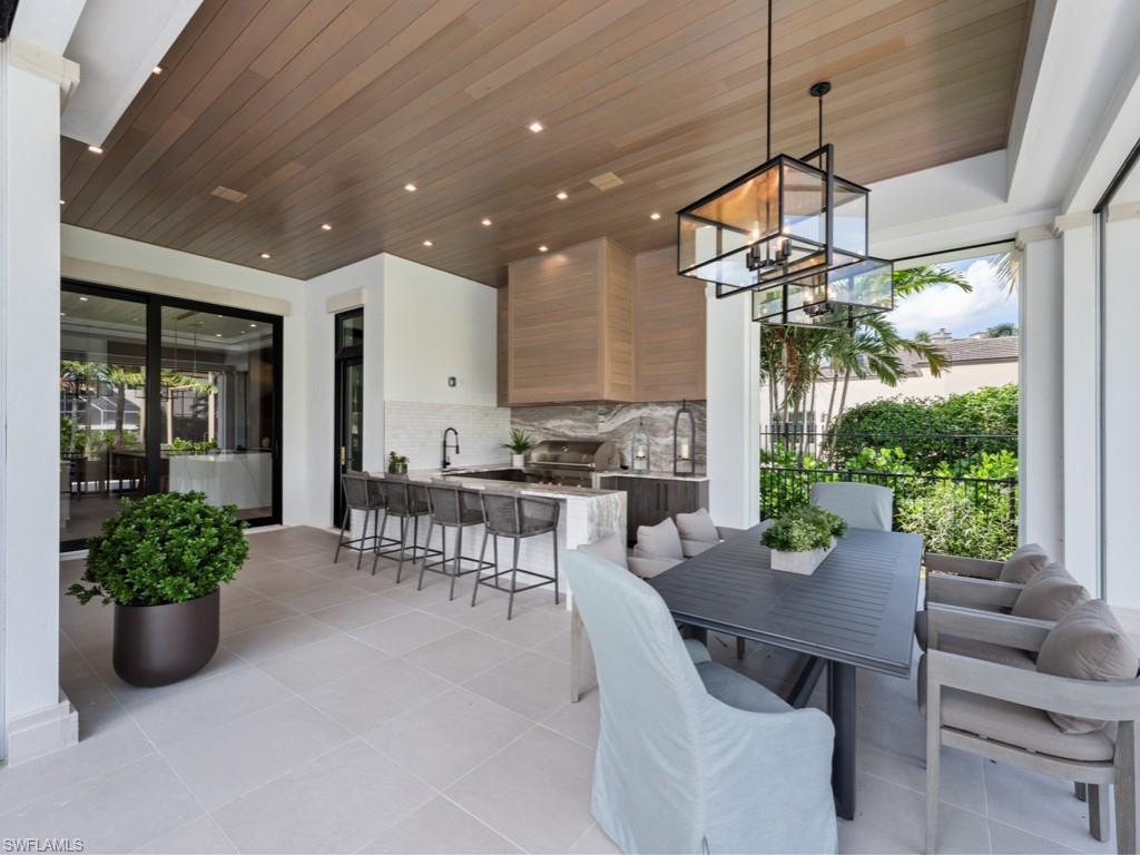 BAY COLONY SHORES - Residential