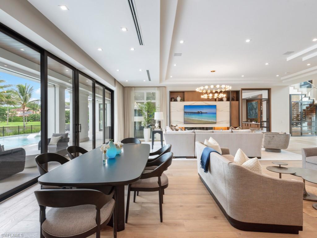 BAY COLONY SHORES - Residential