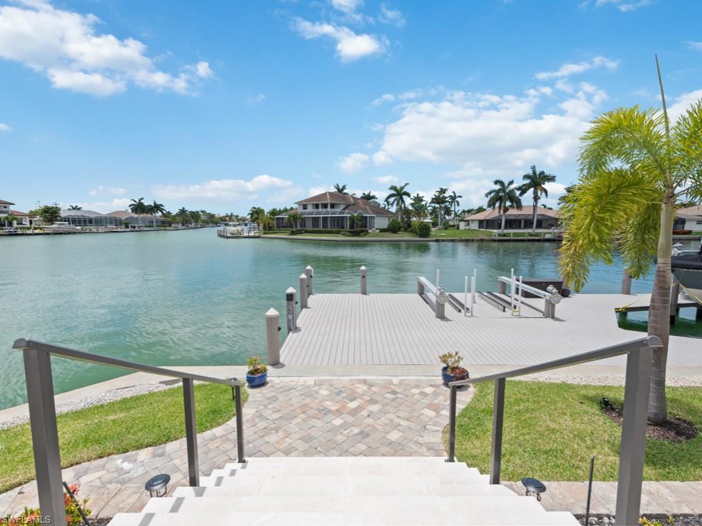 MARCO BEACH - Residential