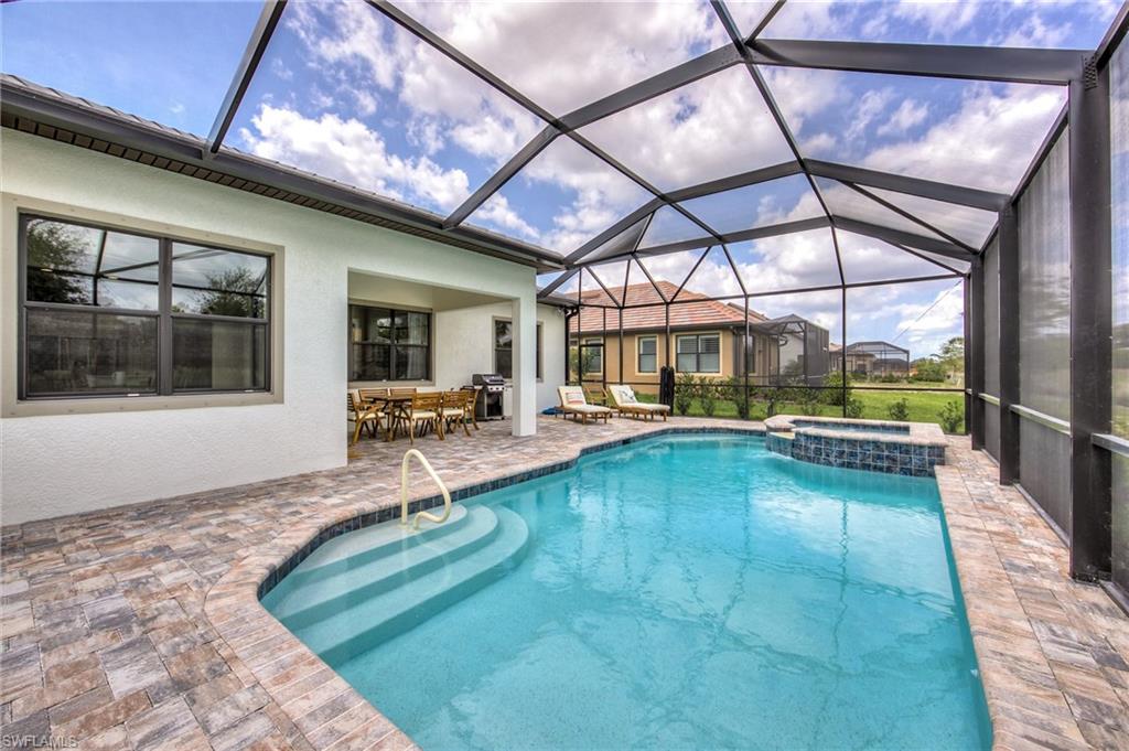 CORKSCREW SHORES - Residential
