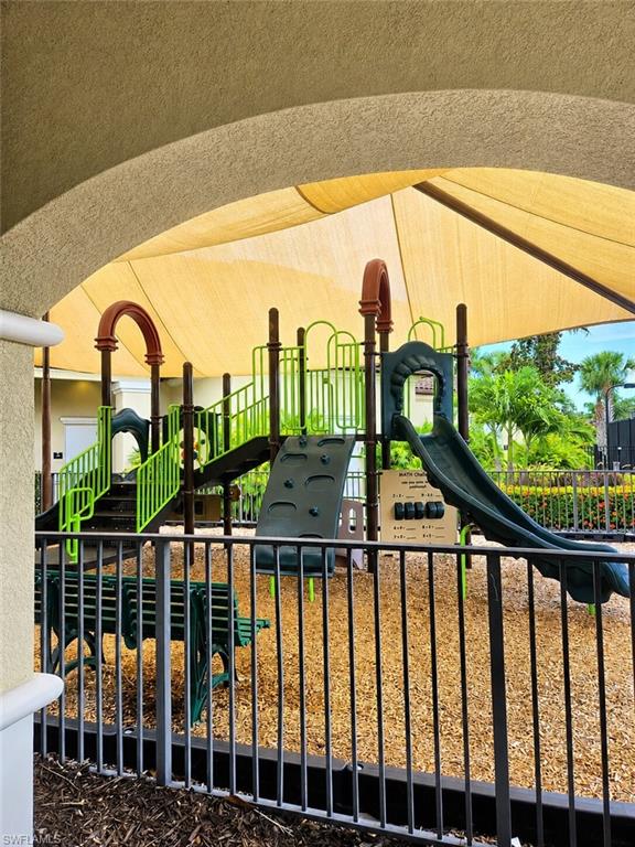 MARBELLA ISLES - Residential