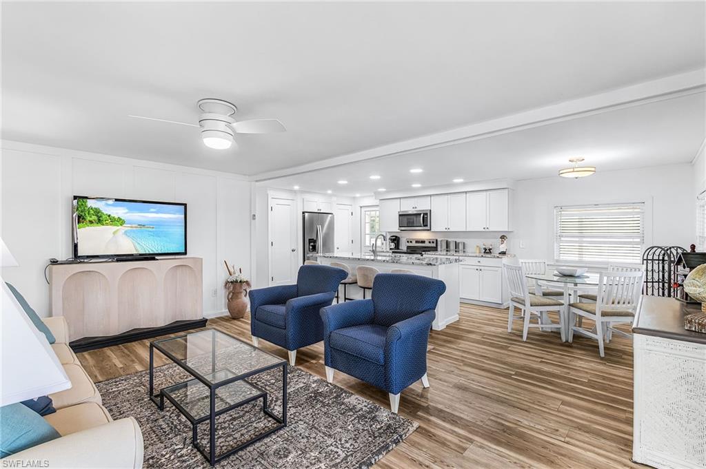 COACHLIGHT MANOR MOBILE HOME - Residential