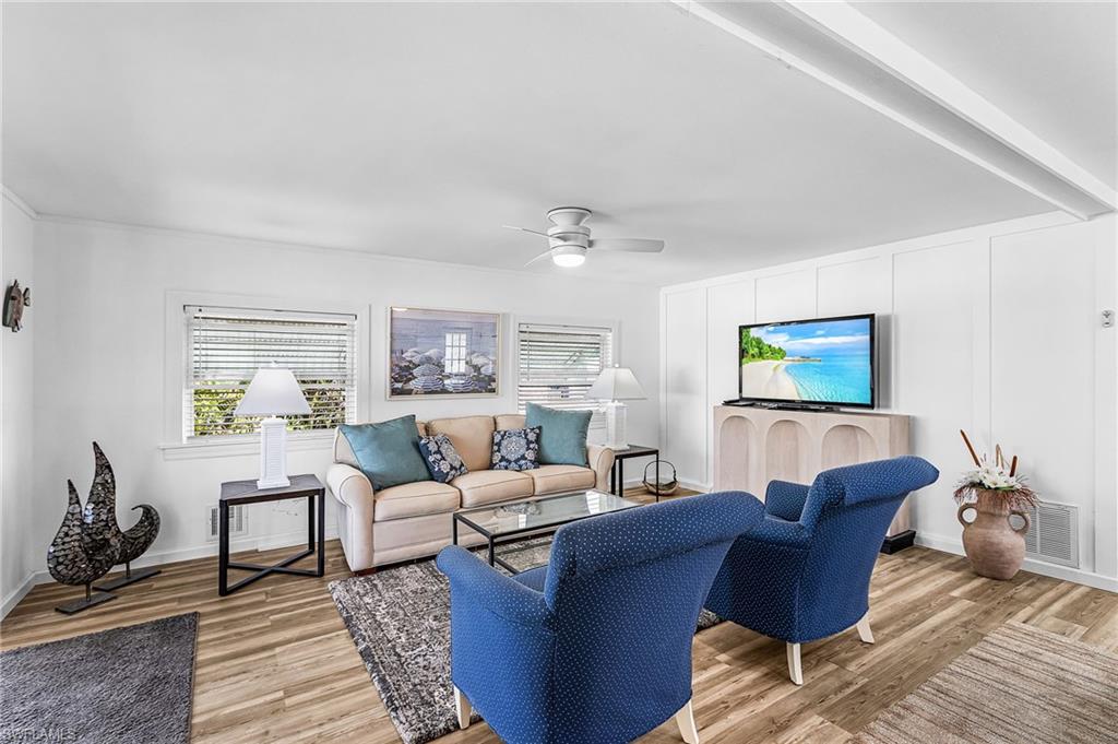 COACHLIGHT MANOR MOBILE HOME - Residential