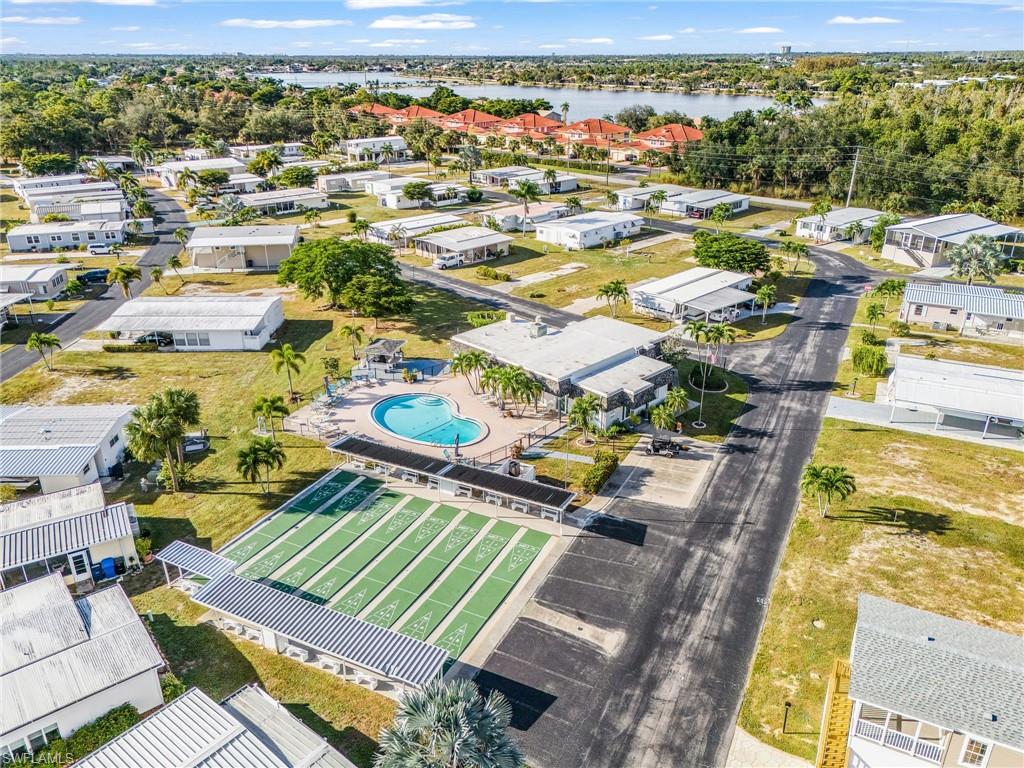 COACHLIGHT MANOR MOBILE HOME - Residential