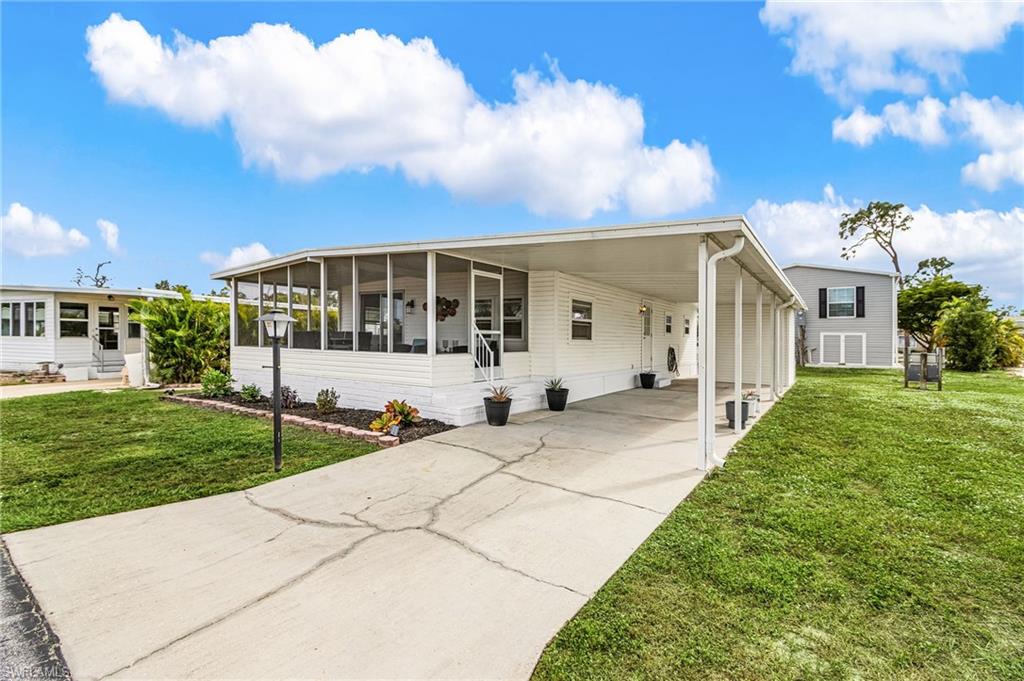 COACHLIGHT MANOR MOBILE HOME - Residential