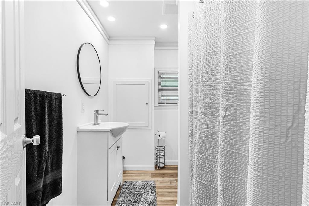 COACHLIGHT MANOR MOBILE HOME - Residential