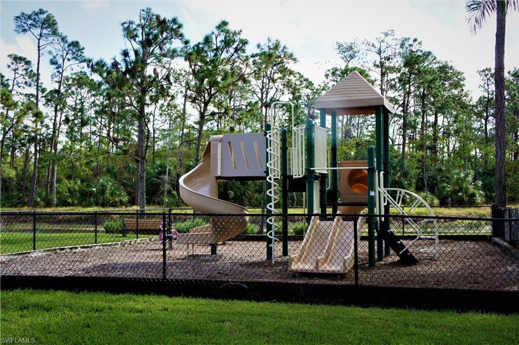 IBIS POINTE - Residential