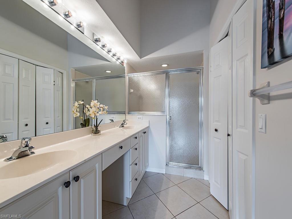 IBIS POINTE - Residential