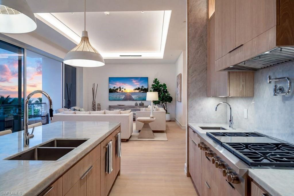 NAPLES BEACH CLUB BLDG C - Residential