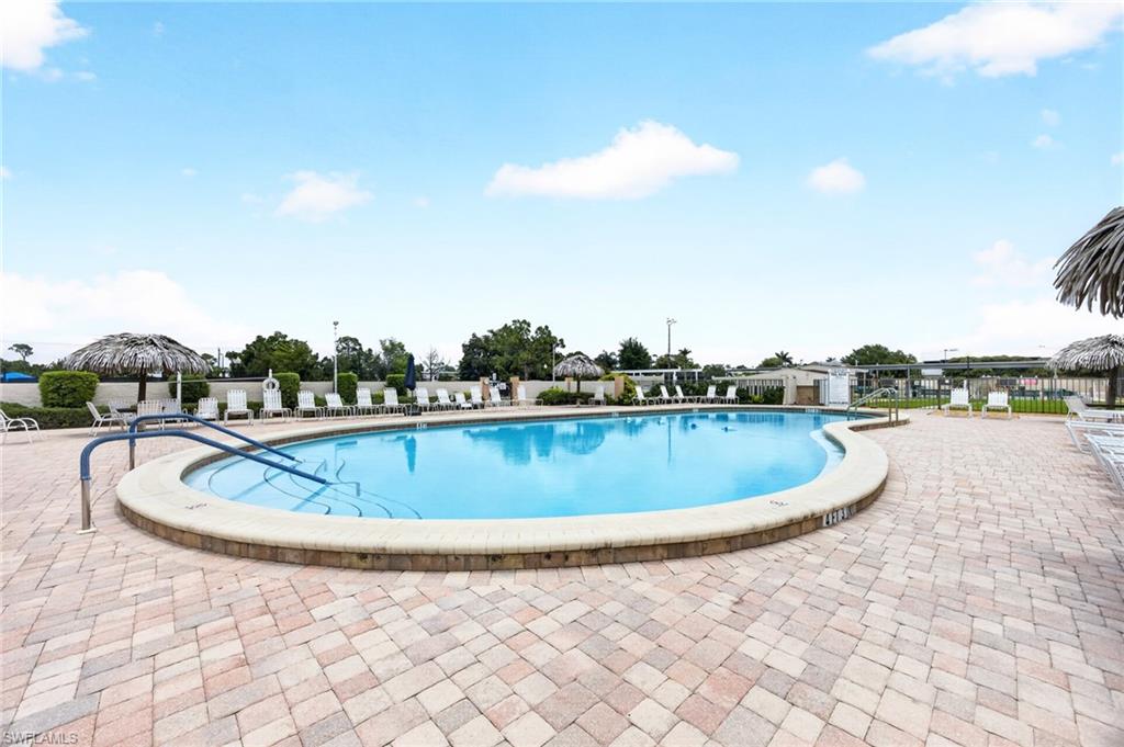 SEVEN LAKES - Residential