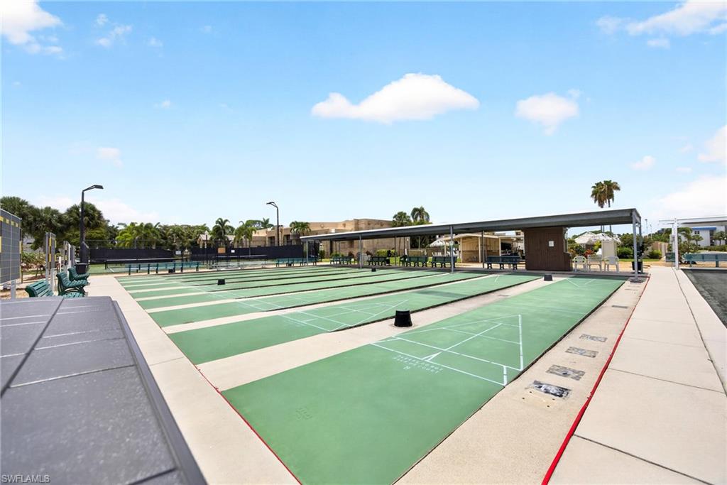 SEVEN LAKES - Residential