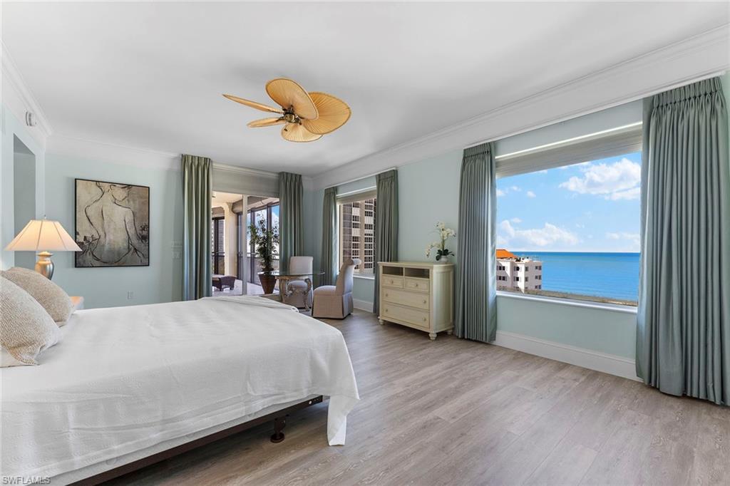SEASONS AT NAPLES CAY - Residential