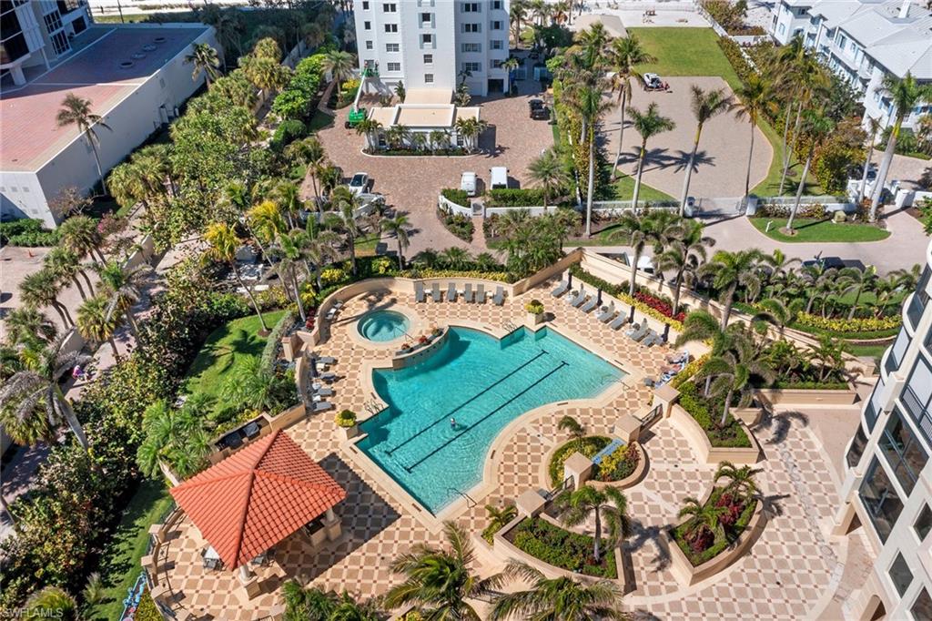 SEASONS AT NAPLES CAY - Residential