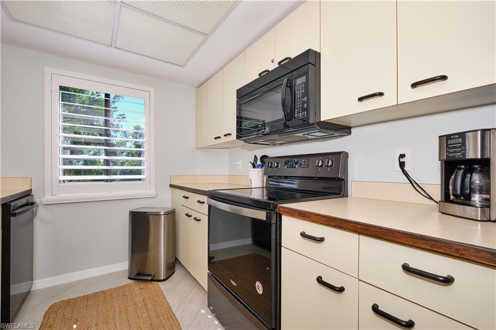 HIGHLANDS - Residential Lease