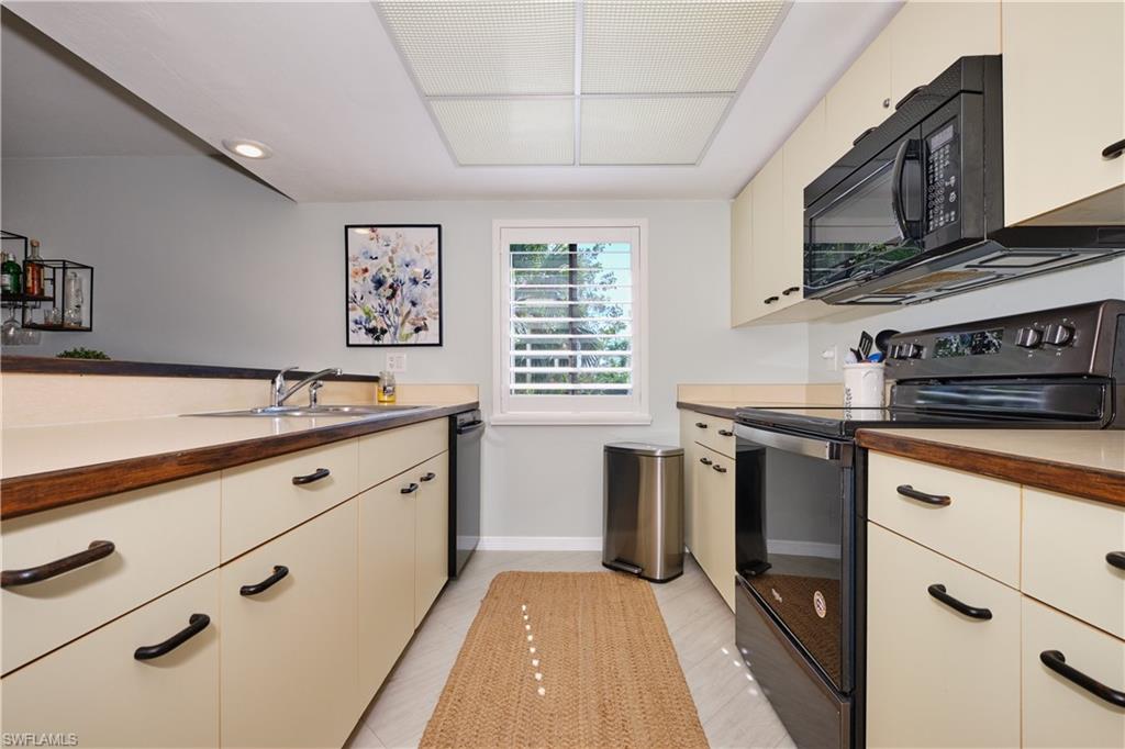 HIGHLANDS - Residential Lease