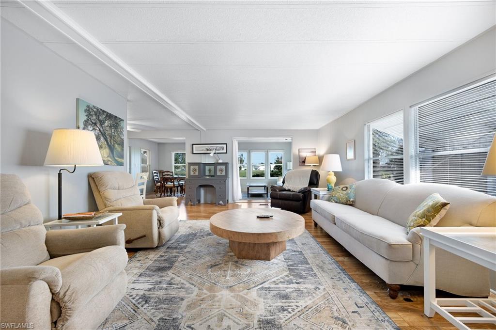 SIX LAKES COUNTRY CLUB - Residential