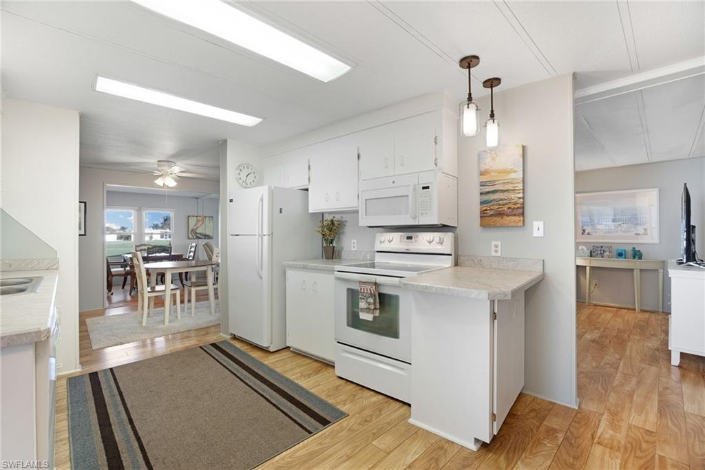 SIX LAKES COUNTRY CLUB - Residential