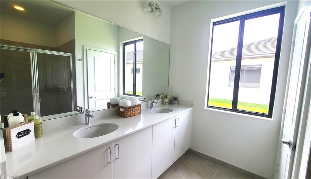 MAPLE RIDGE - Residential Lease