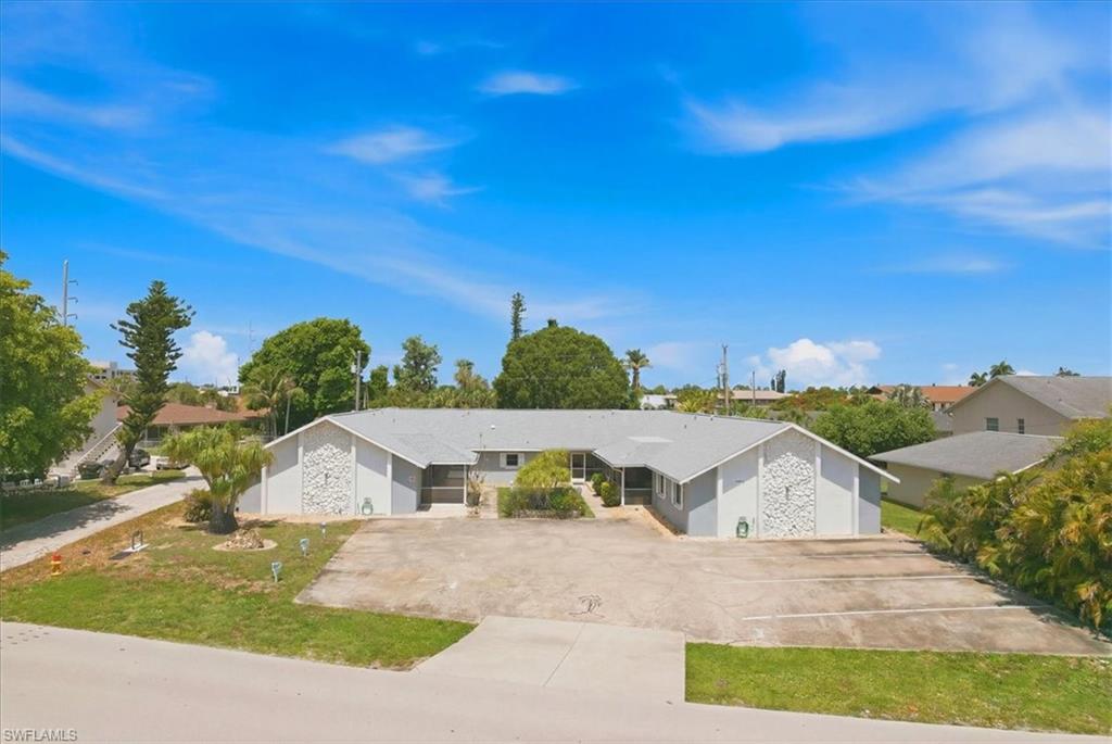 CANARY PALM CONDO - Residential