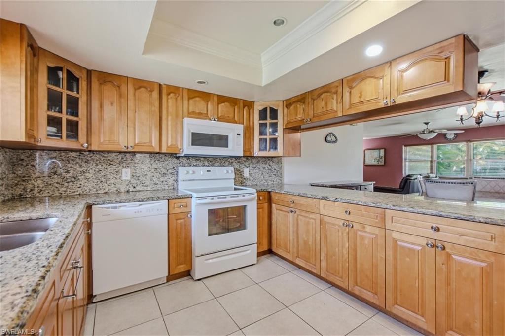 CANARY PALM CONDO - Residential