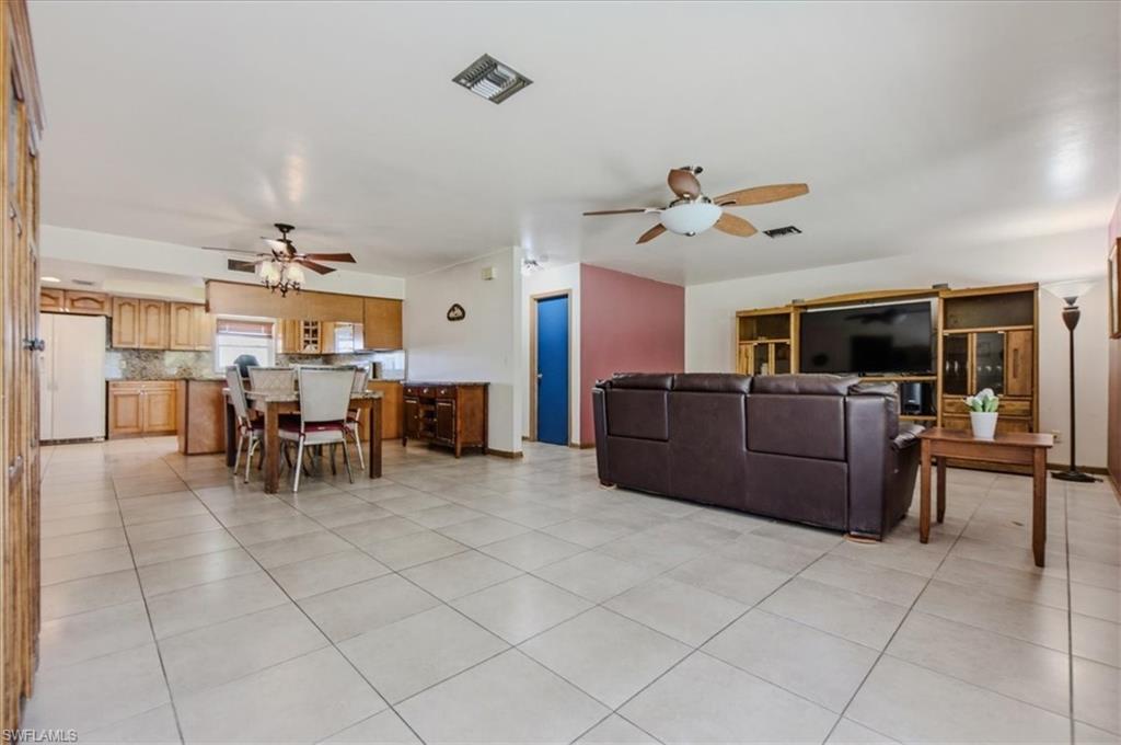 CANARY PALM CONDO - Residential