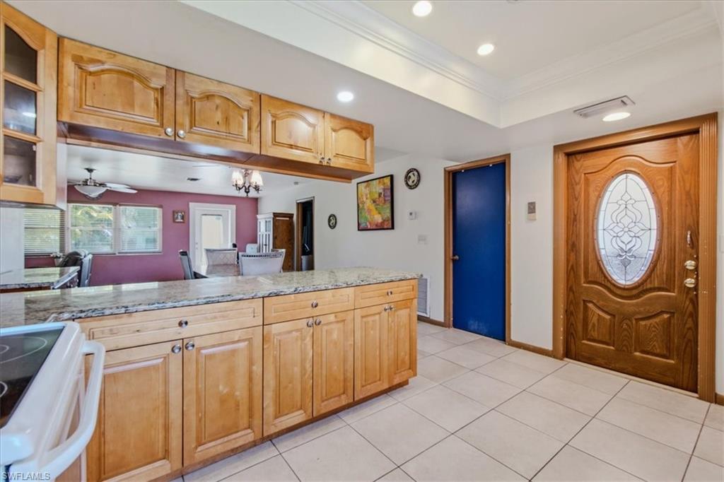 CANARY PALM CONDO - Residential