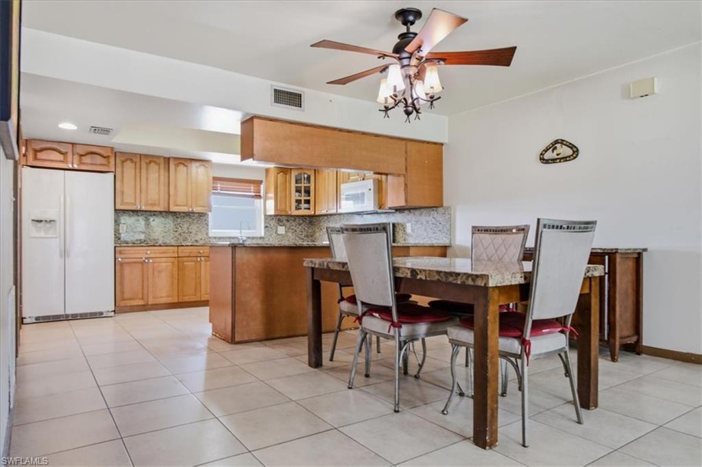 CANARY PALM CONDO - Residential