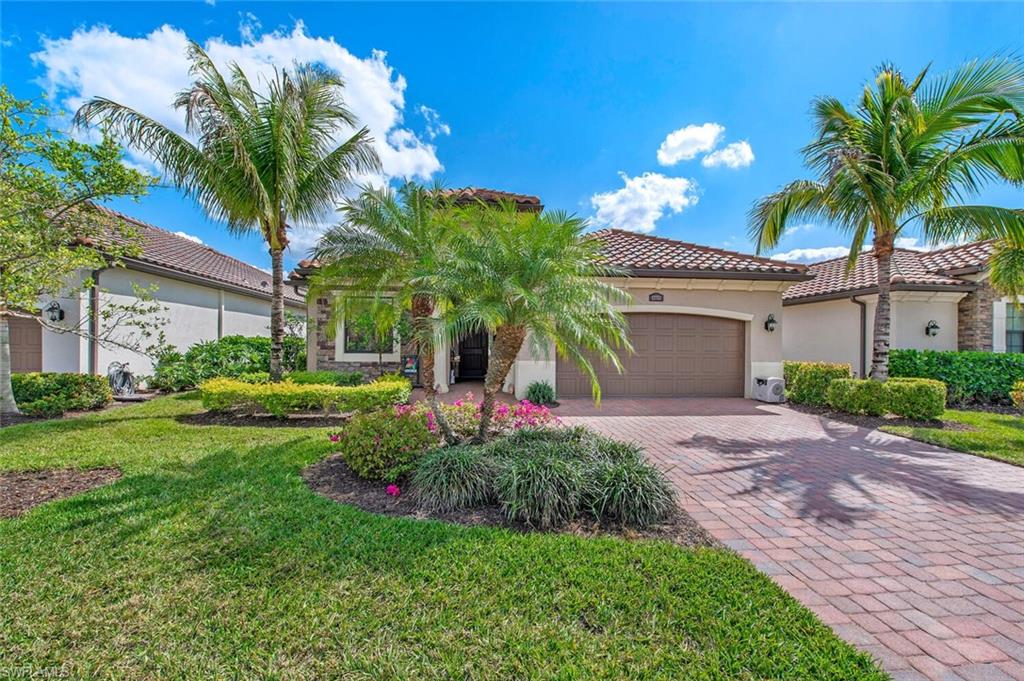 TWIN EAGLES - Residential