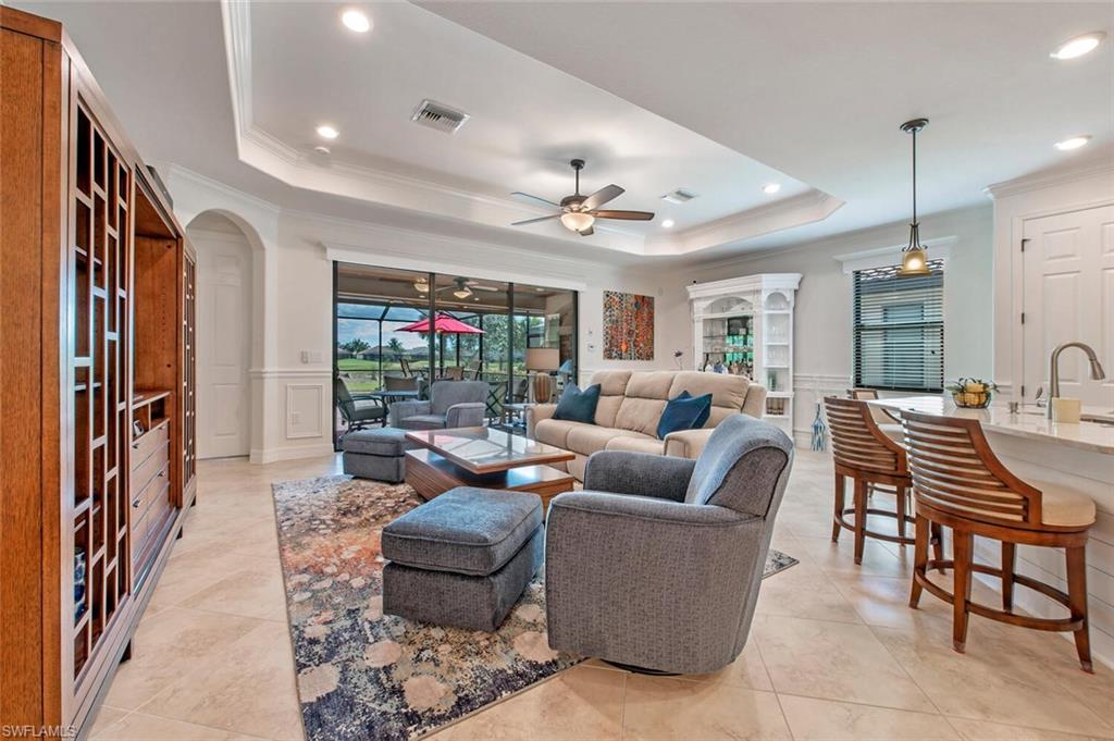 TWIN EAGLES - Residential