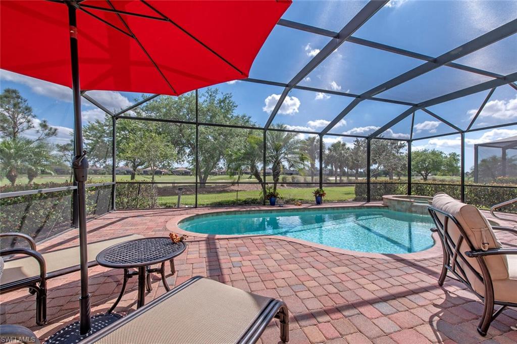 TWIN EAGLES - Residential