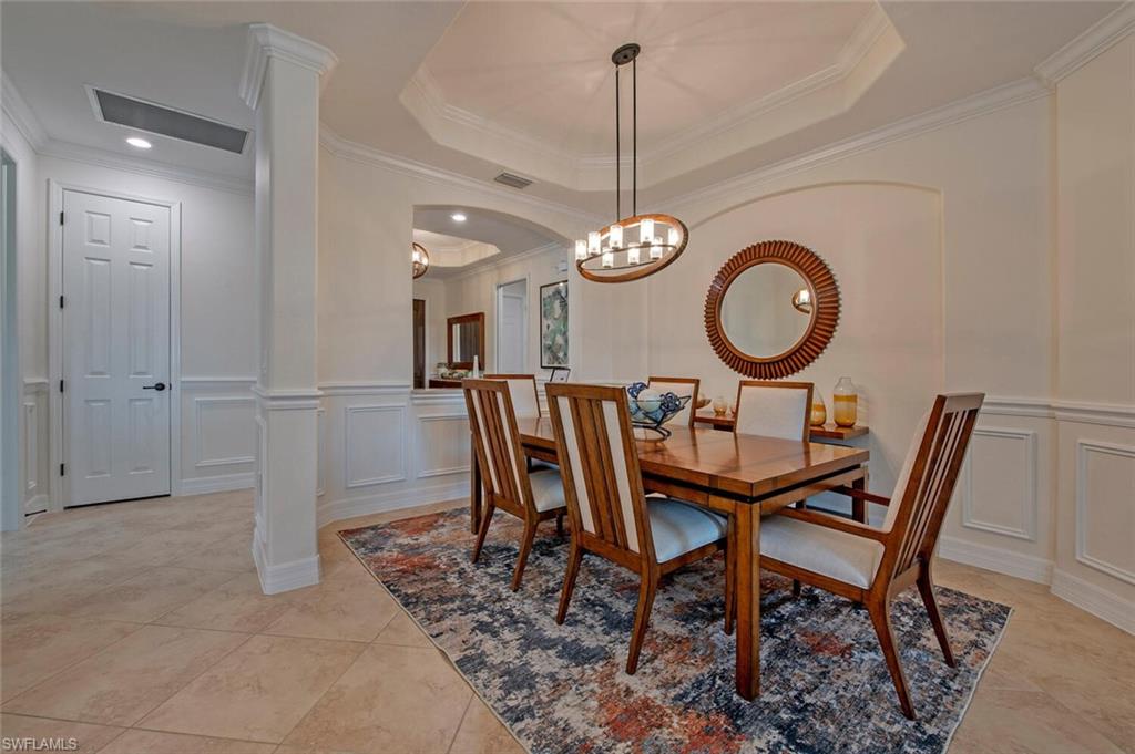 TWIN EAGLES - Residential