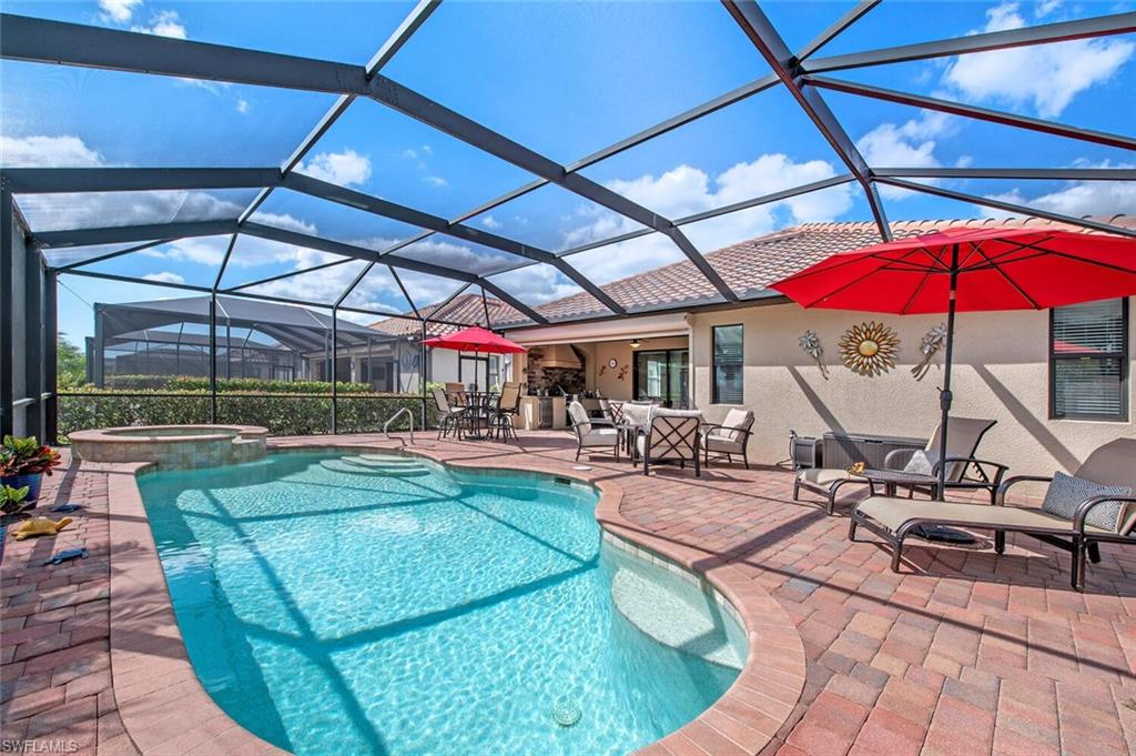 TWIN EAGLES - Residential