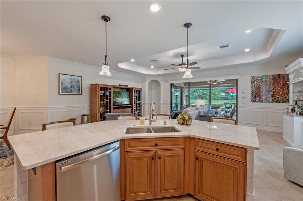 TWIN EAGLES - Residential