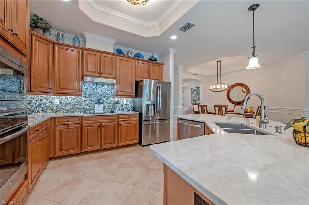 TWIN EAGLES - Residential