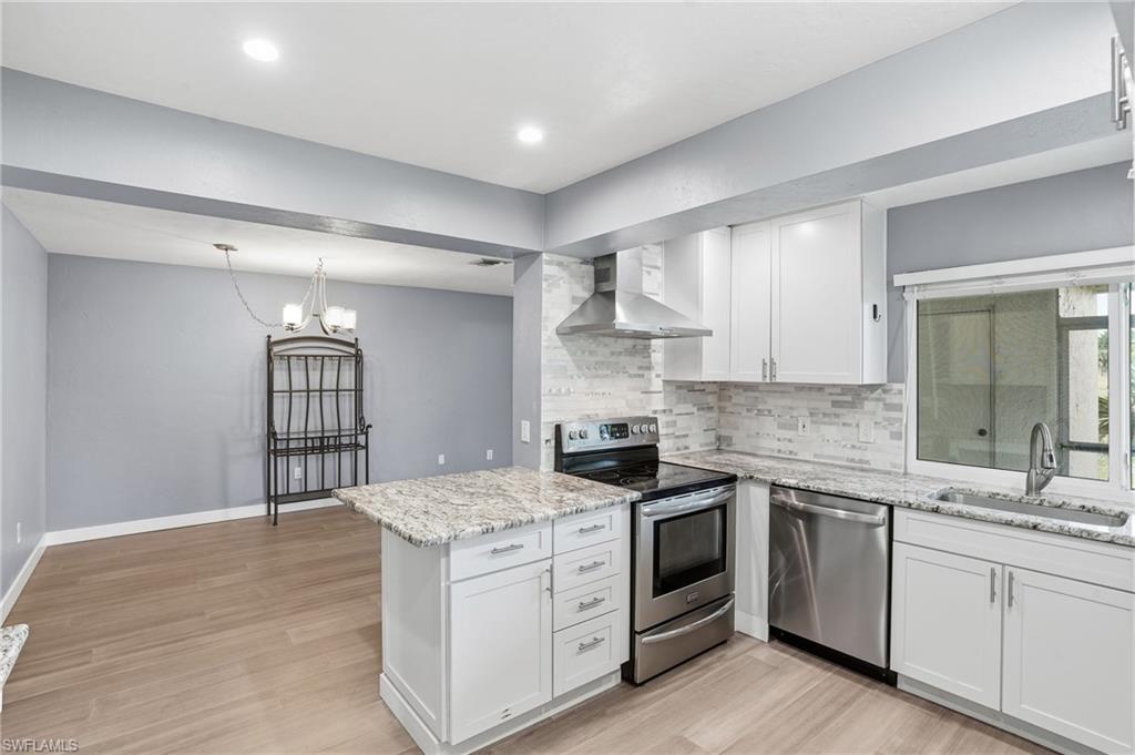 ST ANDREWS AT LELY GOLF ESTATES - Residential