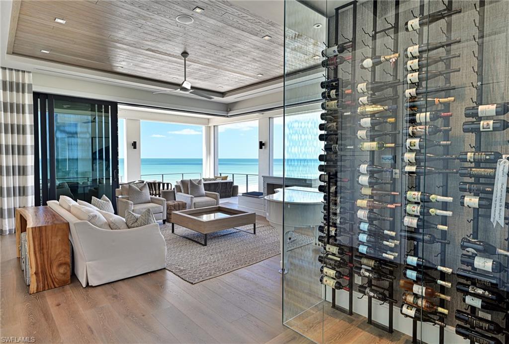 BAREFOOT BEACH - Residential