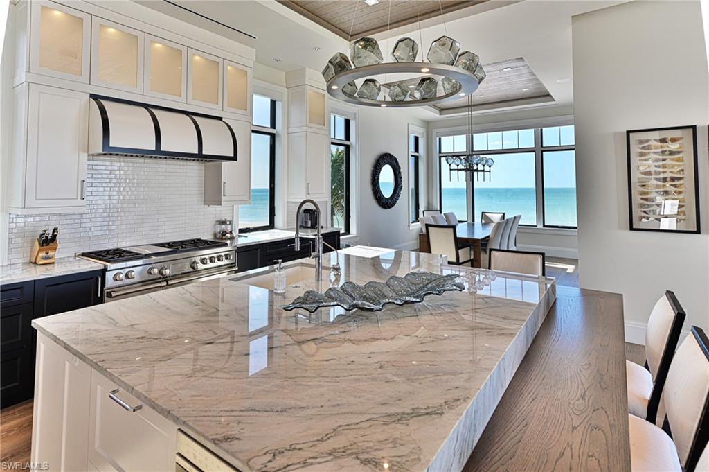 BAREFOOT BEACH - Residential