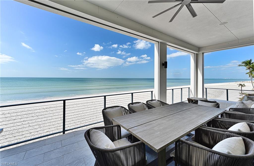 BAREFOOT BEACH - Residential