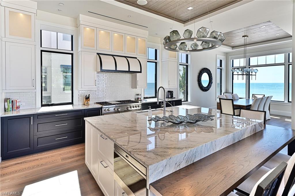 BAREFOOT BEACH - Residential