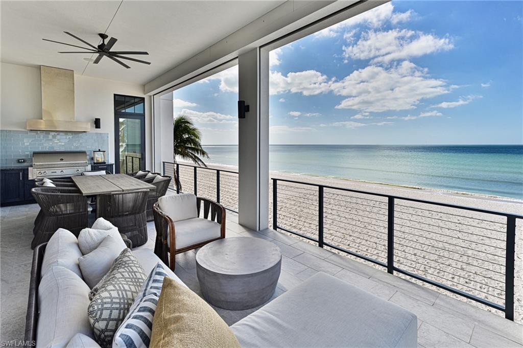 BAREFOOT BEACH - Residential