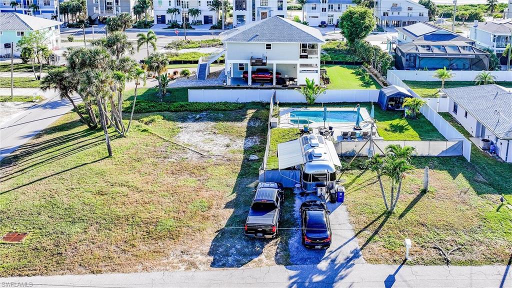 LAGUNA SHORES - Land