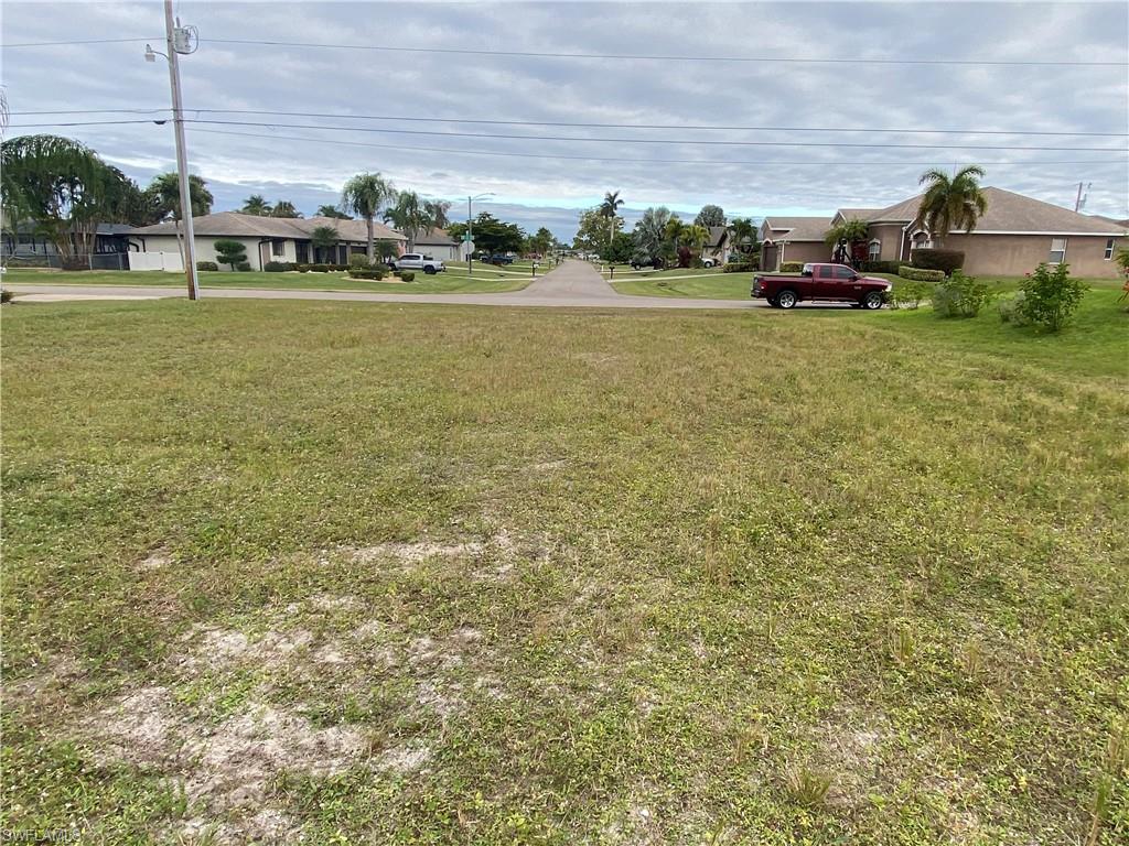 CAPE CORAL - Land